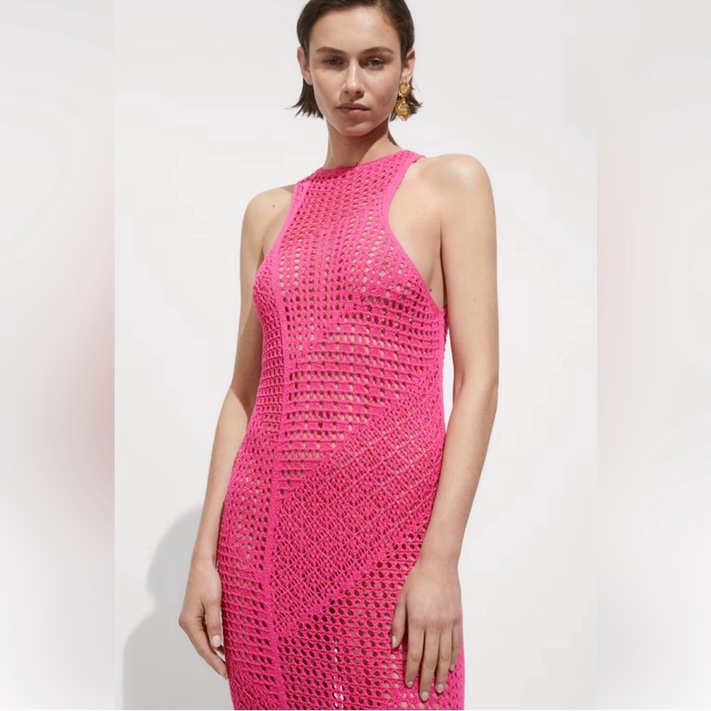 NWT Bloggers Favorite Mango Pink Crochet Swim Coverup - Picture 2 of 7